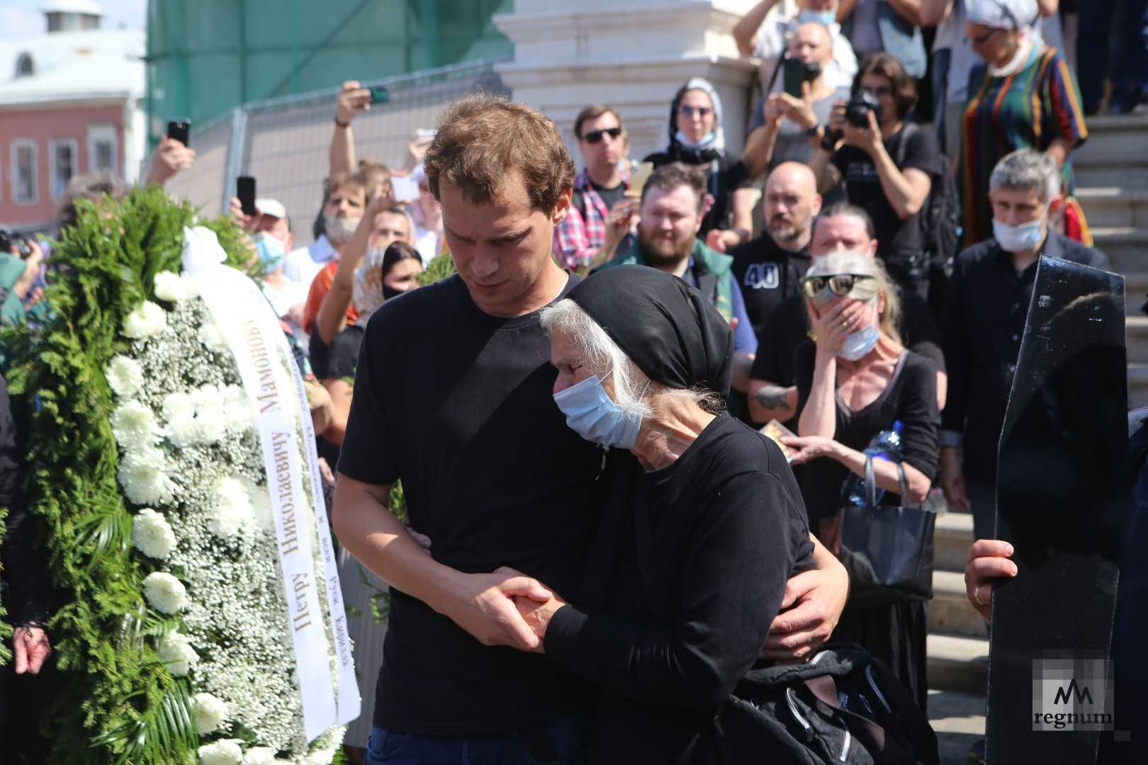 Петр мамонов: биография и личная жизнь музыканта и актера