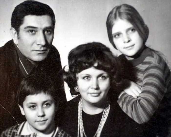 Жена армена джигарханяна – татьяна власова: биография, личная жизнь, дети