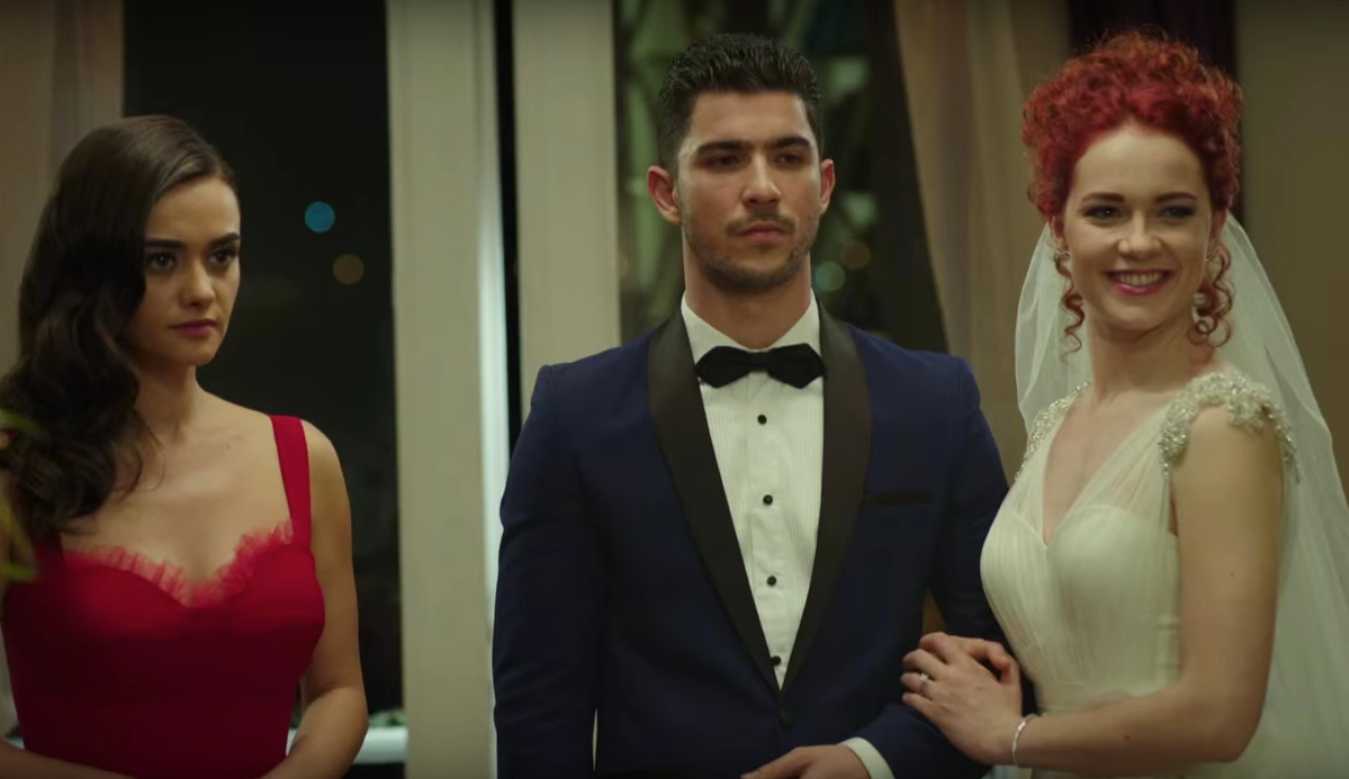 Турецкий сериал яркое пламя