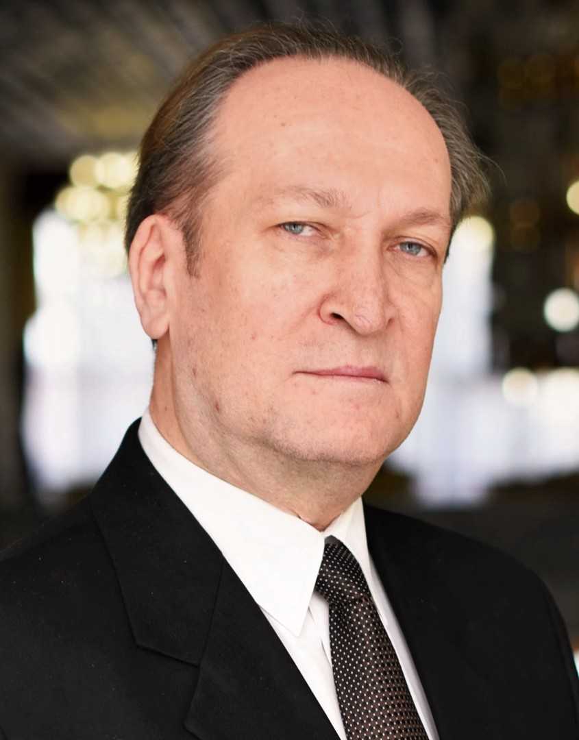 Олег метелев