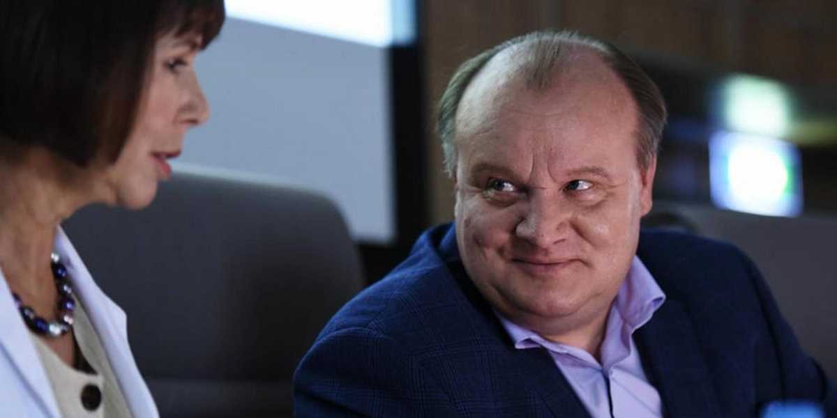 Ланцет 2 сезон — продолжение детективного сериала с Павлом Трубинером в главной роли Актерский состав Дата выхода 2 сезона Трейлер