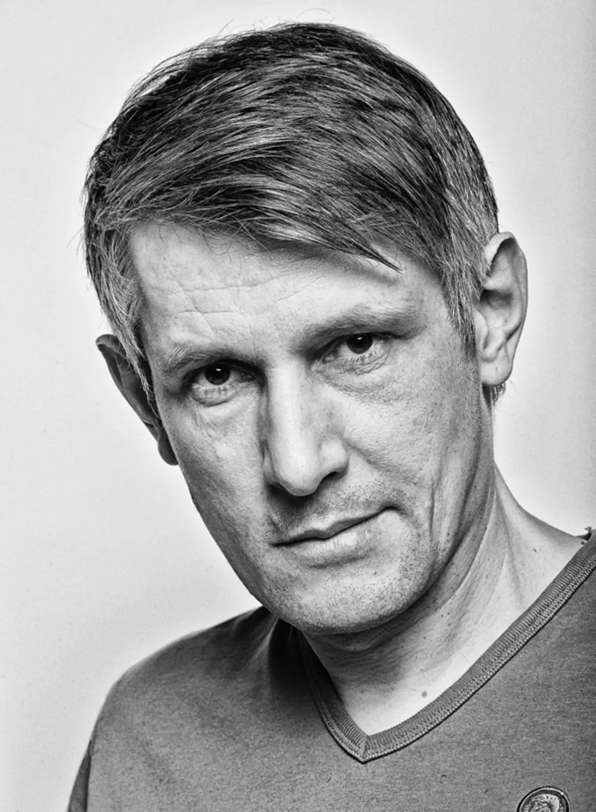 Денис бургазлиев — фильмы с участием актера, личная жизнь и биография, жена талантливого артиста