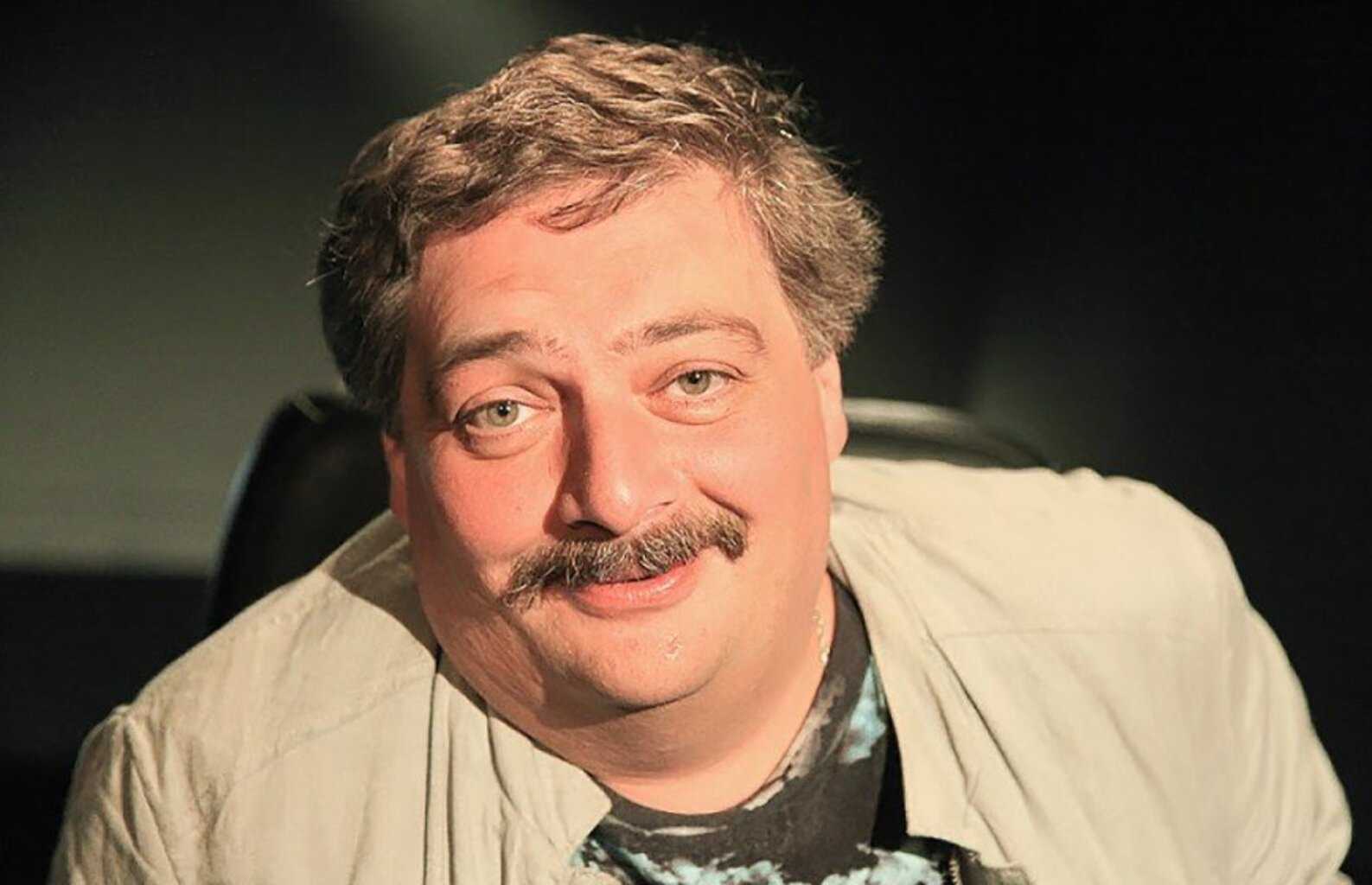 Дмитрий быков о сергее довлатове: «он переместился в положенный ему средний ряд»