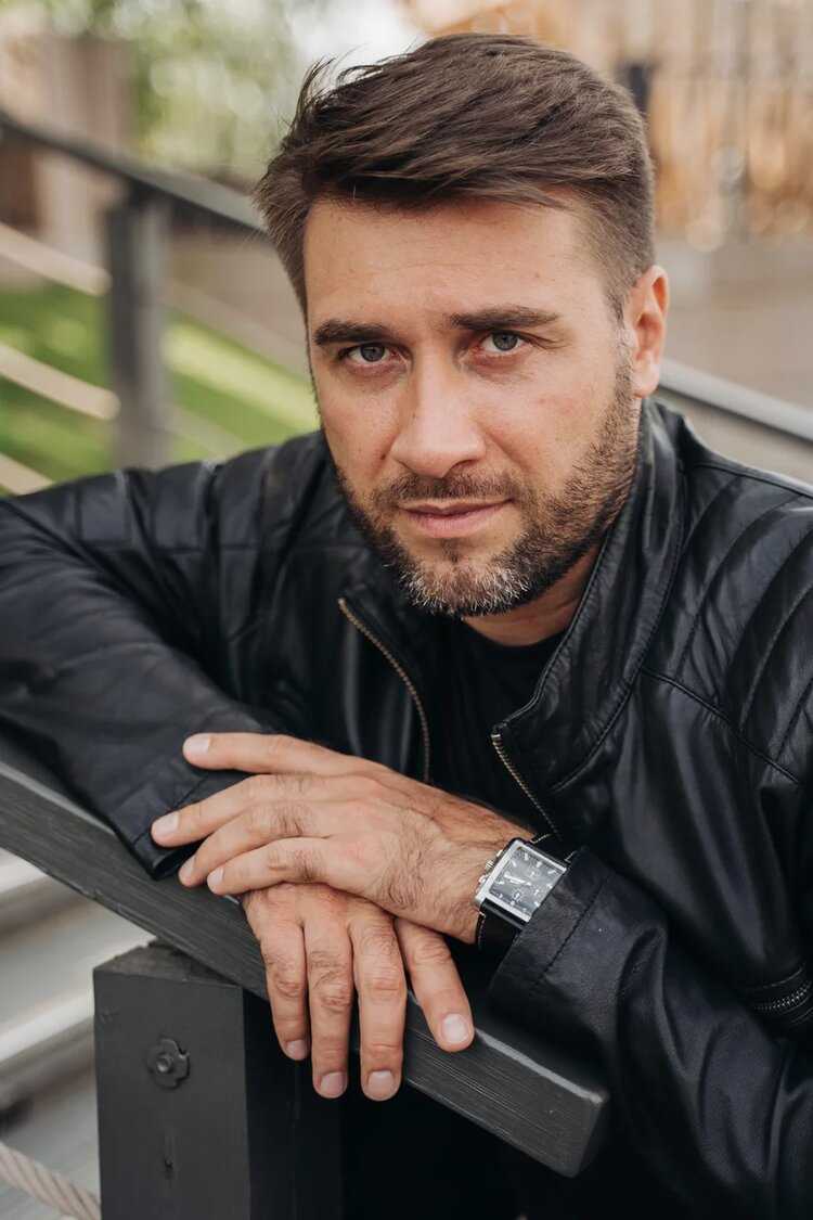 Артем анчуков фото биография