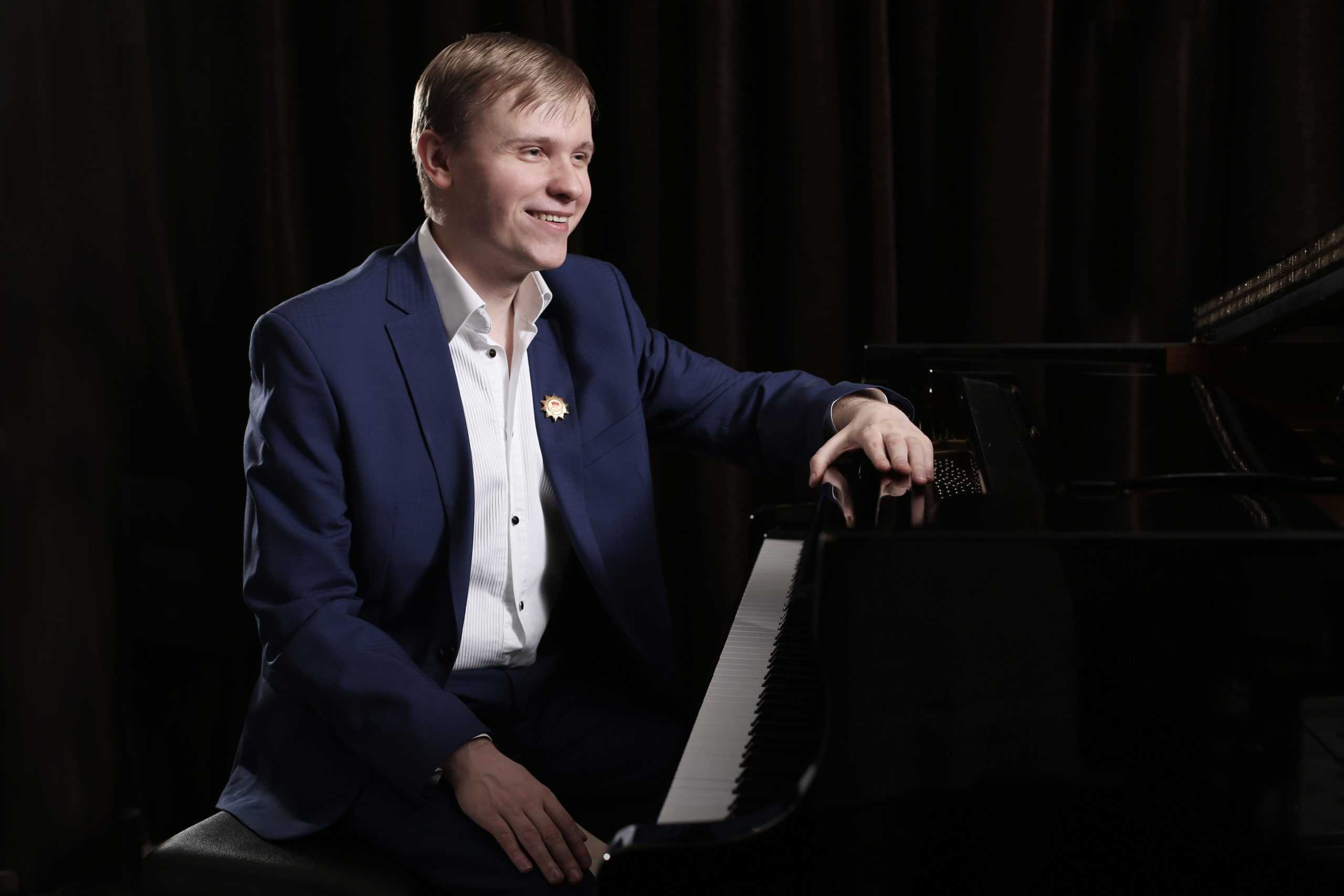 Пианист олег аккуратов: «музыкой я живу, дышу и дорожу» | jazzpeople